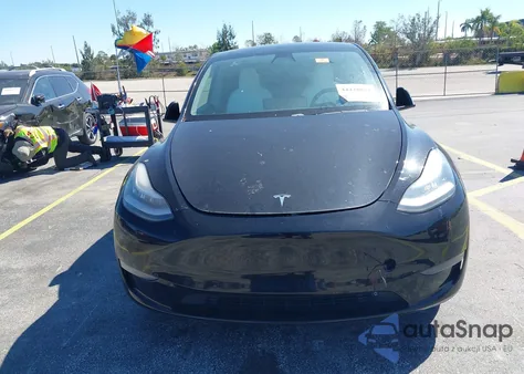 2020 Tesla Model Y Long Range Dual Motor All-Wheel Drive z USA, uszkodzony, nr VIN 5YJYGDEE1LF043178